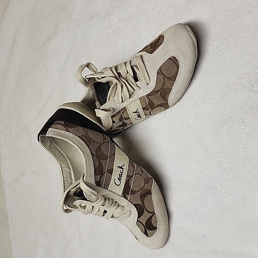 Coach Baylee Sneaker / sizes 6